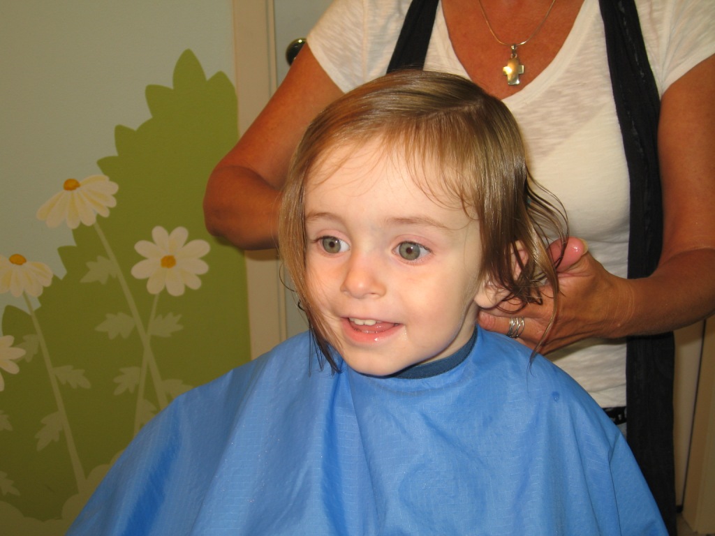 080809_DuringZ1stHaircutBlog.jpg