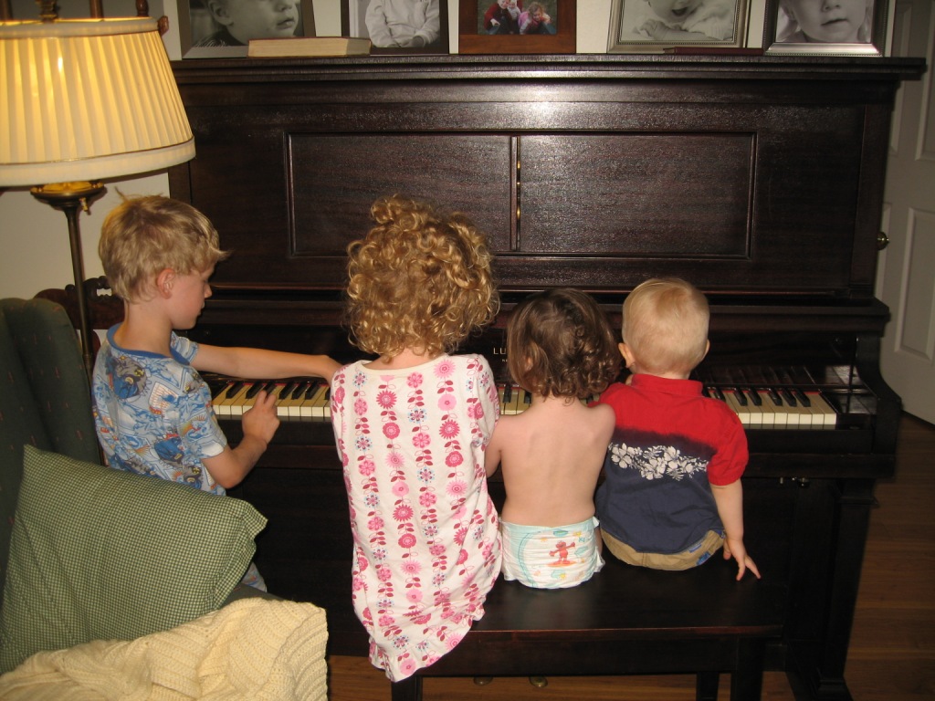082409_4CounsinsGGGGmotherPianoBlog.jpg